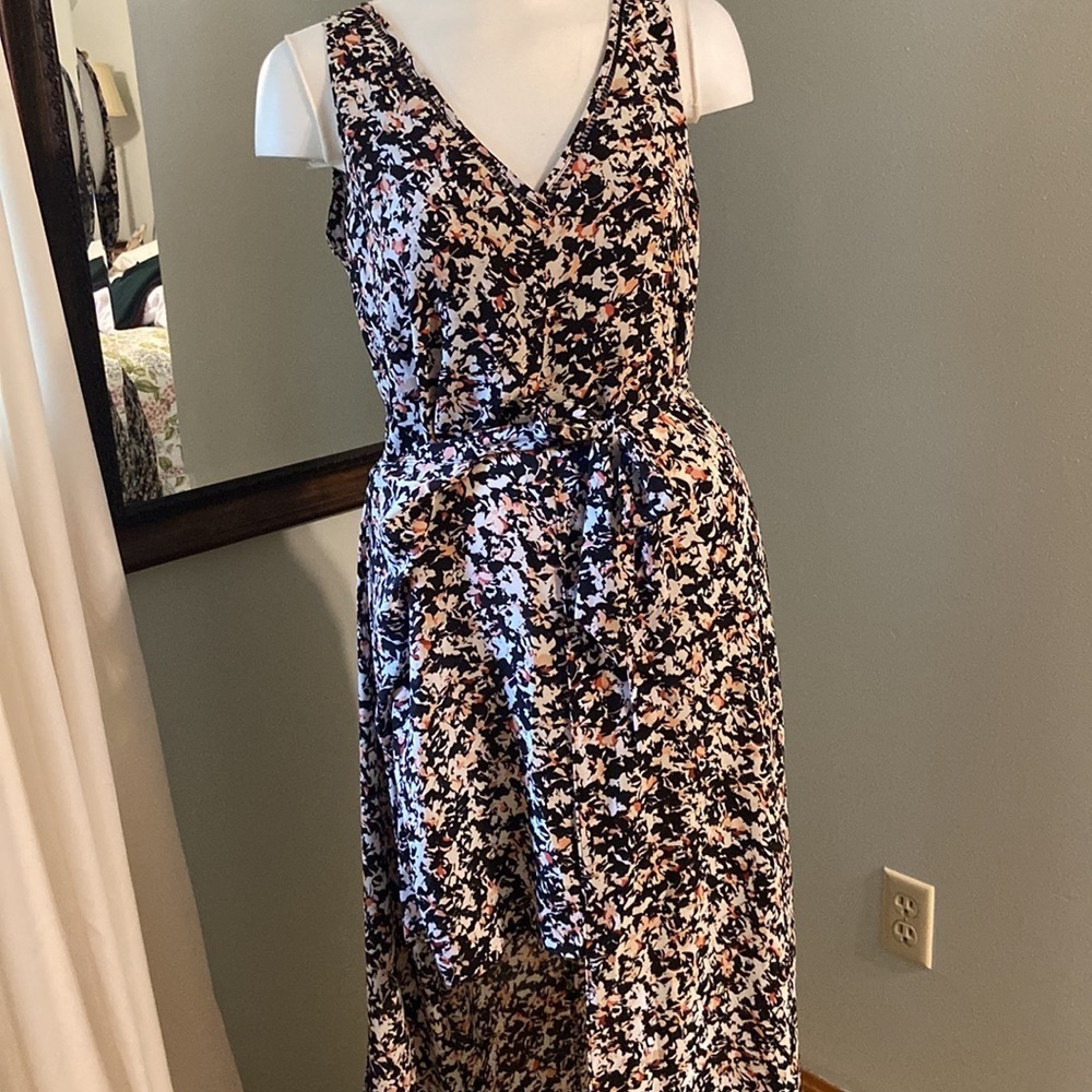 White House Black Market- EUC hi/low dress - Picture 2 of 5